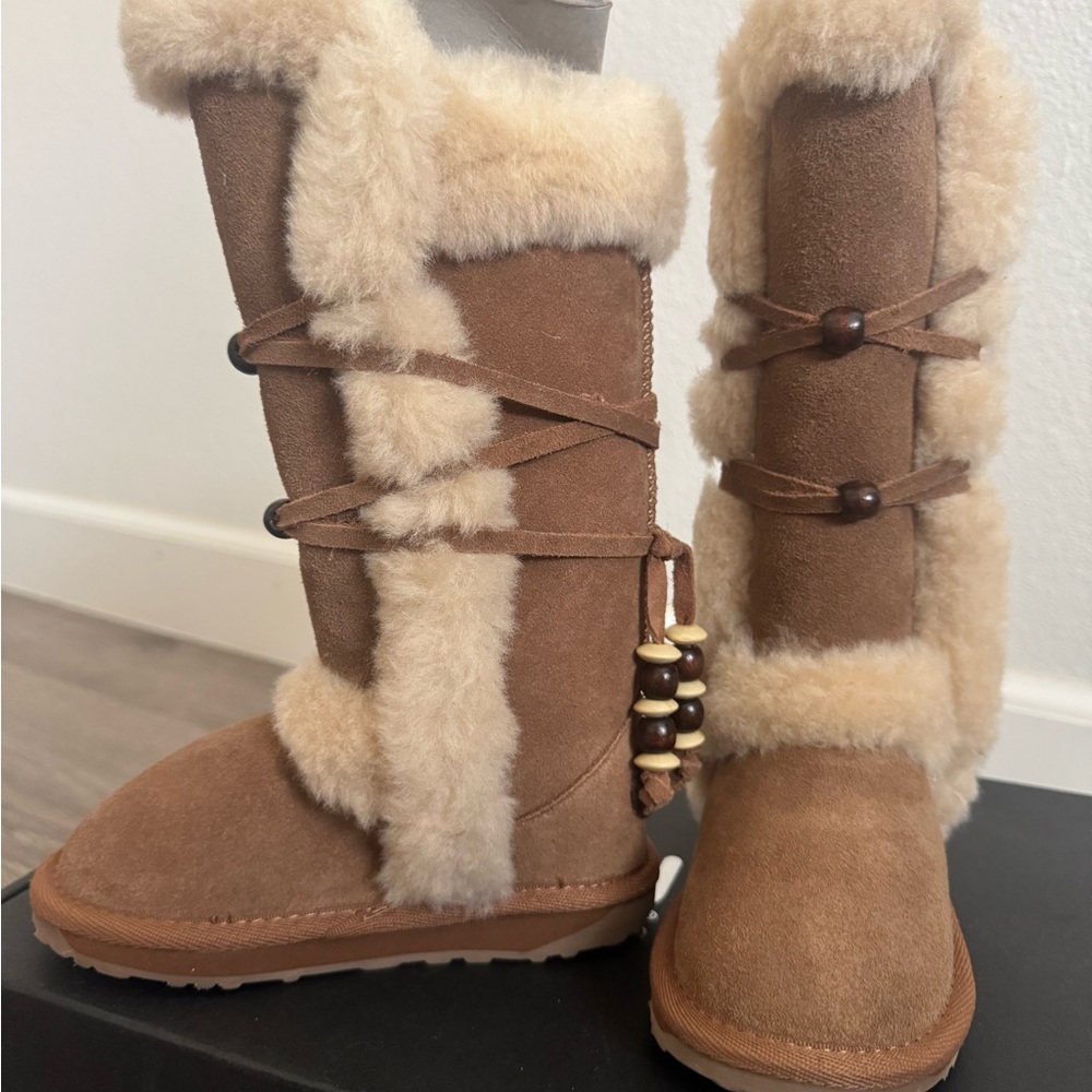 EMU Australia Brown Shearling Boots - Picture 3 of 6
